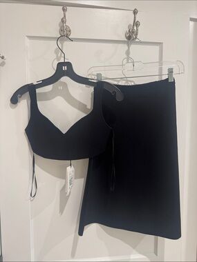 Theory Black Knit Two-Piece Skirt Set new with tags size Petite
